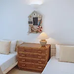 Afroditi B * Antiparos Town