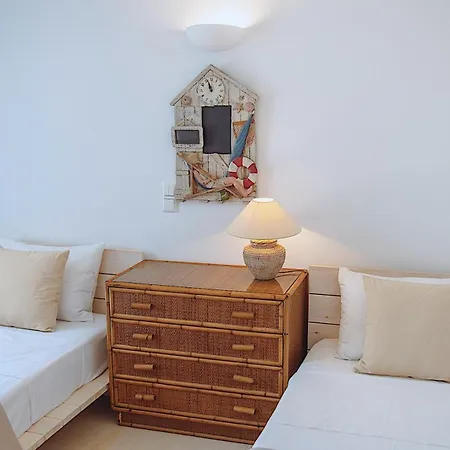 Afroditi B * Andíparosz Póli