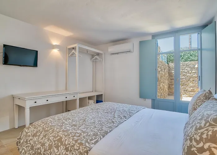 Afroditi B Βίλα Αντίπαρος